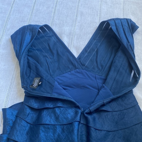 Adrianna Papell dark blue evening dress. - Picture 8 of 15